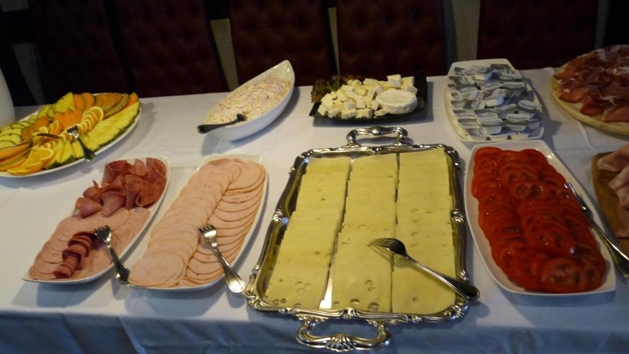 Hotel Rodizio Ug Wolfsburg Dış mekan fotoğraf