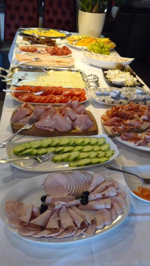 Hotel Rodizio Ug Wolfsburg Dış mekan fotoğraf